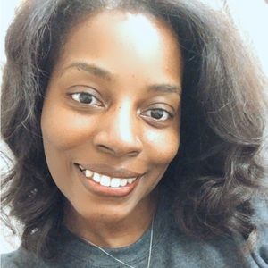 Meet your Posher, Evette